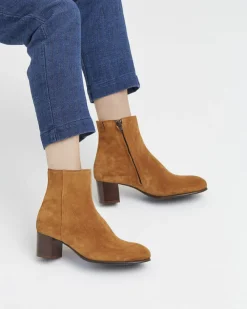 In Corio Bottines><noscript><img width=