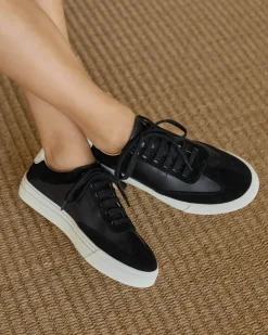 In Corio Sneakers><noscript><img width=