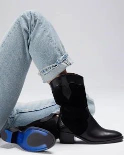 In Corio Bottines><noscript><img width=